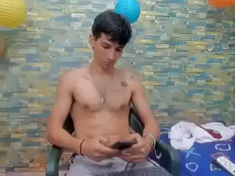 Snapshot of MasterSEX420 chatting on 01.12.25 MasterSEX420 online show from 01.12.25