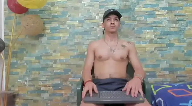 Snapshot of MasterSEX420 chatting on 01.20.25 MasterSEX420 online show from 01.20.25