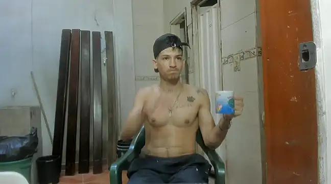 Snapshot of MasterSEX420 chatting on 01.20.25 MasterSEX420 online show from 01.20.25