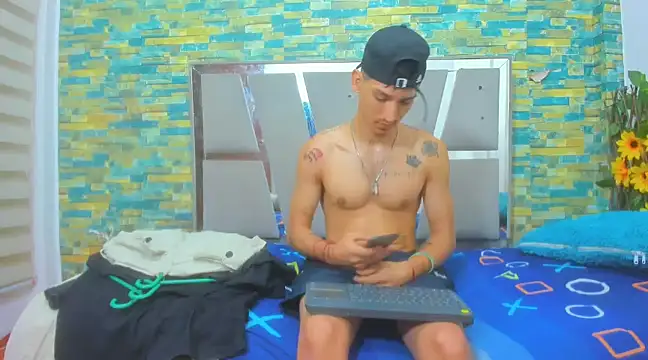 Snapshot of MasterSEX420 chatting on 01.21.25 MasterSEX420 online show from 01.21.25