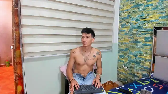 Snapshot of MasterSEX420 chatting on 02.03.25 MasterSEX420 online show from 02.03.25