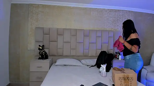 Snapshot of EmmaTorres_ chatting on 03.12.25 EmmaTorres  online show from 03.12.25