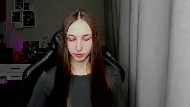 Snapshot of Sm0ly chatting on 02.20.26 Sm0ly online show from 02.20.26