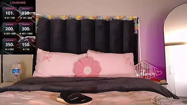 Snapshot of FRUITOFEDEN01 chatting on 04.08.26 FRUITOFEDEN01 online show from 04.08.26