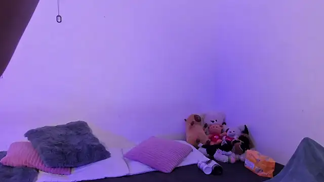 crystalvazquez online show from 10.30.25