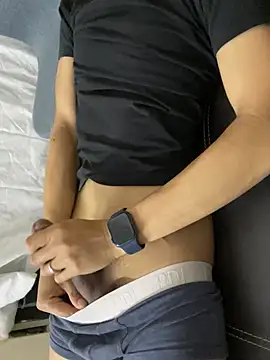 Snapshot of zeck80 chatting on 02.18.25 zeck80 online show from 02.18.25