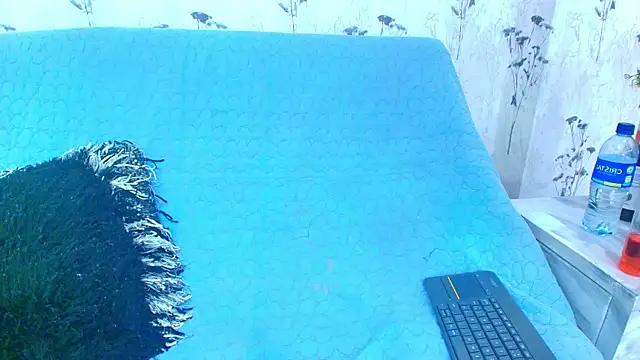 Mia candy 0 online show from 03.17.25