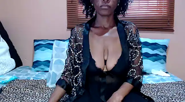 LONGBLKCLIT36 online show from 01.12.25