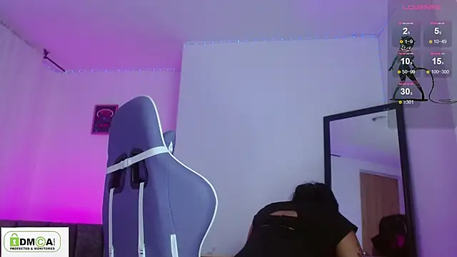 Miss scarllet  online show from 03.05.26