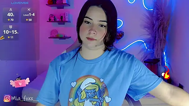 Snapshot of Mia_foxx_ chatting on 03.17.25 Mia foxx online show from 03.17.25