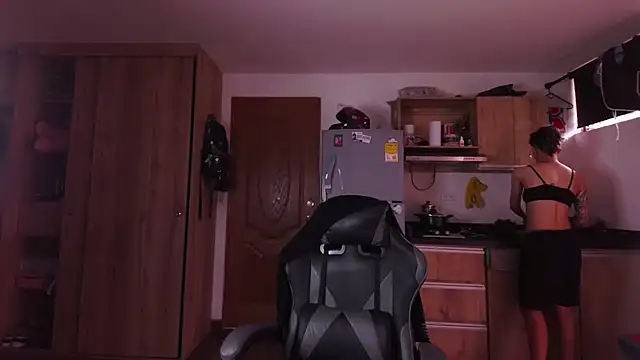 Cutie Shy  online show from 03.21.26