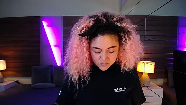 Kateryn  online show from 01.21.25