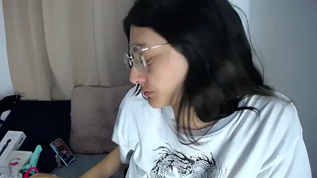 lessliee22  online show from 03.27.26