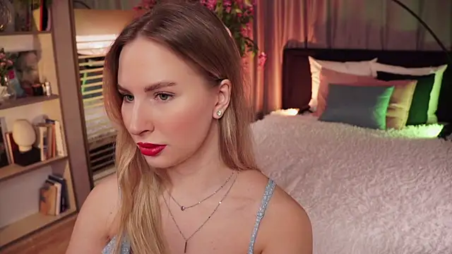 Snapshot of AnnLevine chatting on 01.07.25 AnnLevine online show from 01.07.25