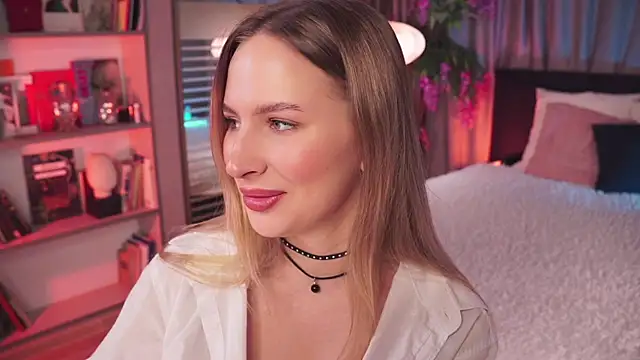 Snapshot of AnnLevine chatting on 02.02.25 AnnLevine online show from 02.02.25