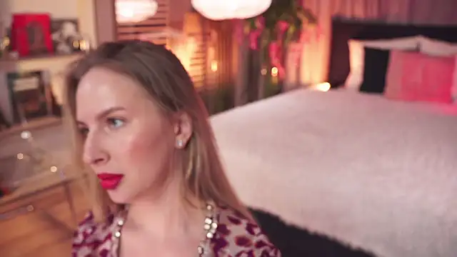 Snapshot of AnnLevine chatting on 02.04.25 AnnLevine online show from 02.04.25