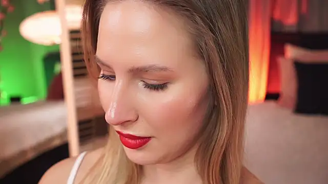 Snapshot of AnnLevine chatting on 02.21.25 AnnLevine online show from 02.21.25