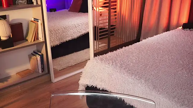 Snapshot of AnnLevine chatting on 03.08.25 AnnLevine online show from 03.08.25