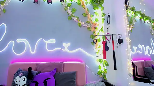 YouliteSllut2 online show from 02.12.25