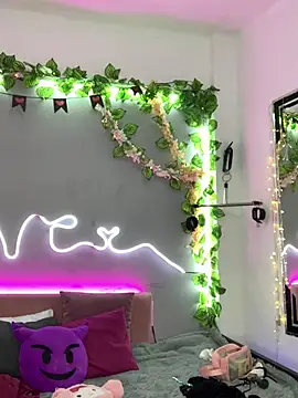 YouliteSllut2 online show from 03.14.25