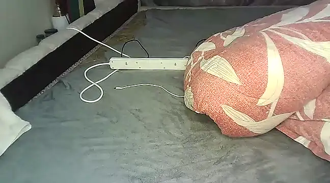 pretty bums online show from 12.09.24