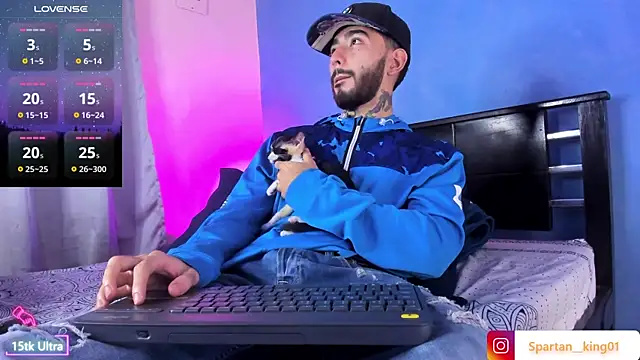 Snapshot of Spartan_king_ chatting on 10.23.25 Spartan king online show from 10.23.25