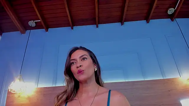 Victoria romanox online show from 03.04.25