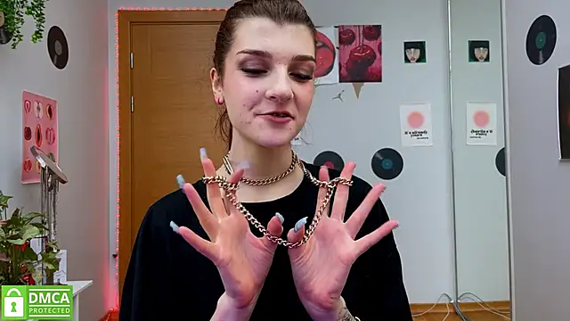Snapshot of Bunny_ShyGirl chatting on 01.23.25 Bunny ShyGirl online show from 01.23.25