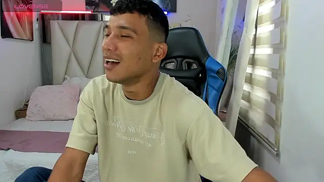 Backsex boy online show from 01.11.25