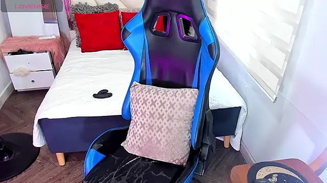 Snapshot of Backsex_boy chatting on 10.11.25 Backsex boy online show from 10.11.25