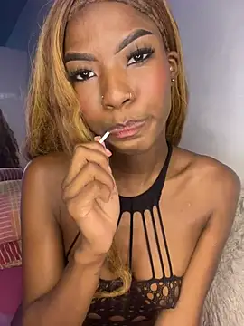 Petite yisell online show from 03.10.25