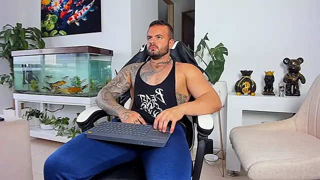 Snapshot of Johnnygrayson1 chatting on 09.25.25 Johnnygrayson1 online show from 09.25.25