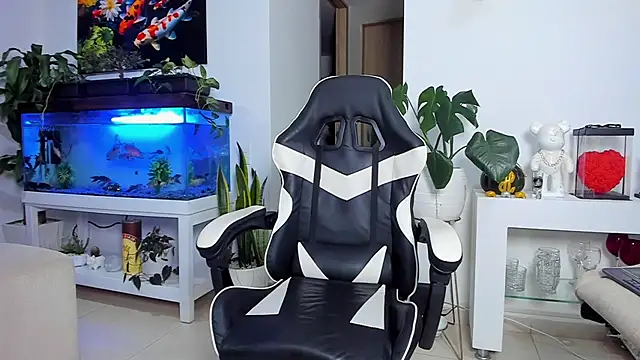 Johnnygrayson1 online show from 11.04.25