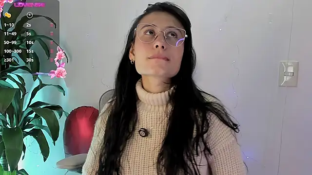 NayeCloud online show from 04.15.26