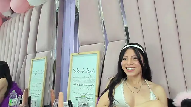 Sasha Petitte online show from 09.30.25