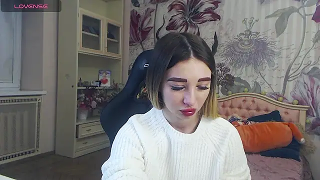 Snapshot of Viky_Love_ chatting on 12.15.24 Viky Love online show from 12.15.24
