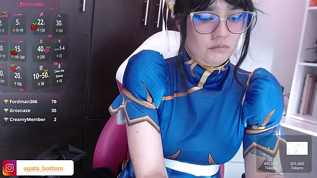 Snapshot of NewAgatha_Bolton chatting on 12.15.24 NewAgatha Bolton online show from 12.15.24