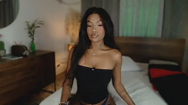 Isaa Coleman  online show from 02.12.26