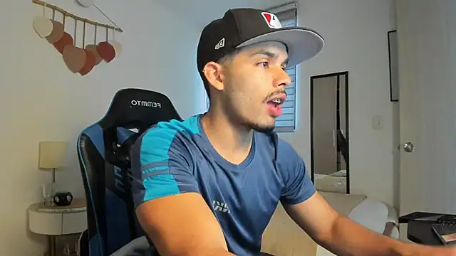 Snapshot of mateoleonee chatting on 09.27.25 mateoleonee online show from 09.27.25