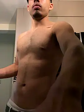 Snapshot of mateoleonee chatting on 10.05.25 mateoleonee online show from 10.05.25