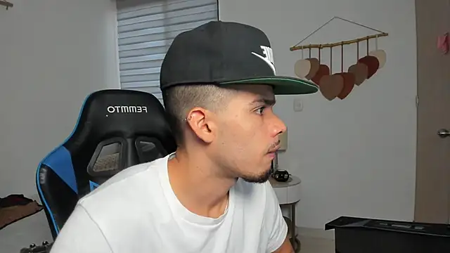 mateoleonee online show from 02.14.26