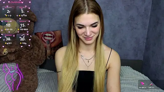 Hellen Moore online show from 10.29.25