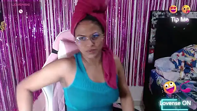 SweetAlmaa online show from 03.29.26