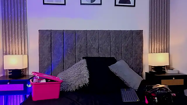 Snapshot of Ema_Stone65 chatting on 09.23.25 Ema Stone65 online show from 09.23.25