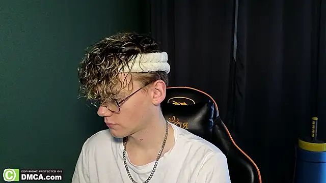 Snapshot of Keytaro chatting on 02.28.26 Keytaro online show from 02.28.26