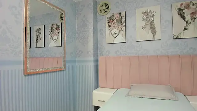 Isa little4u online show from 01.10.25