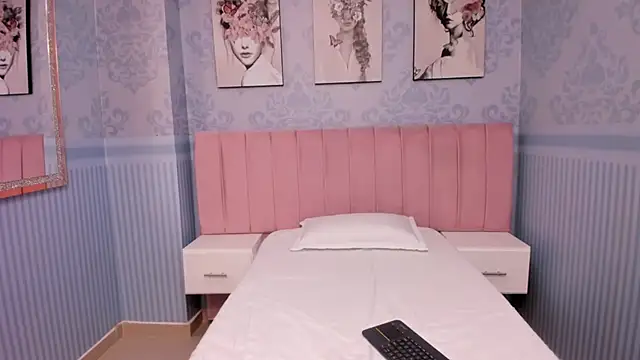 Isa little4u online show from 01.16.25