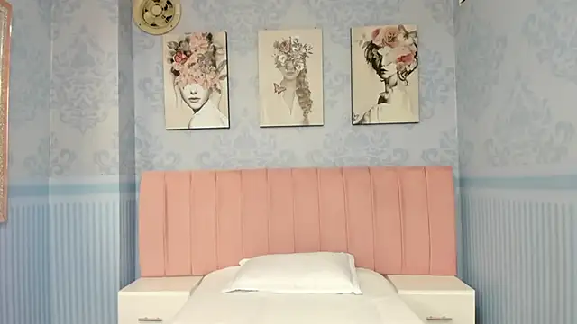 Isa little4u online show from 01.21.25