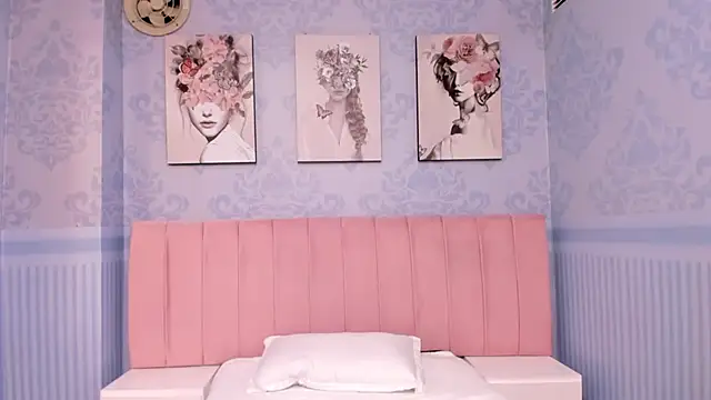 Isa little4u online show from 01.22.25