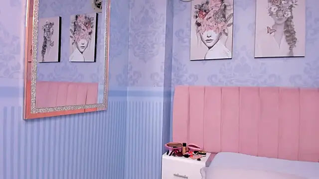 Isa little4u online show from 01.29.25